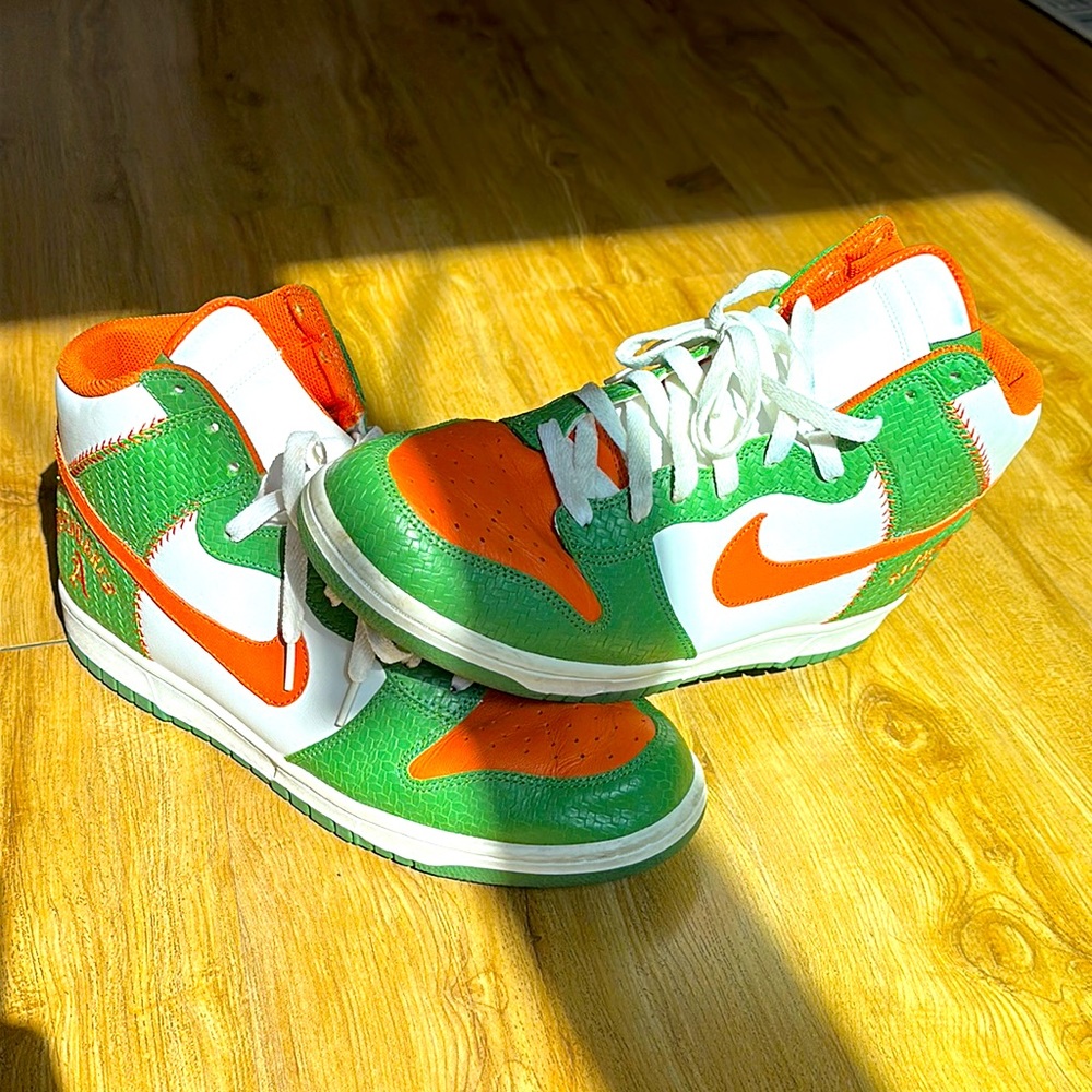 Nike Dunk High UTT - Almendares